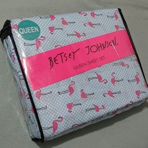 Betsey Johnson Queen Size Flamingo Sheet Set